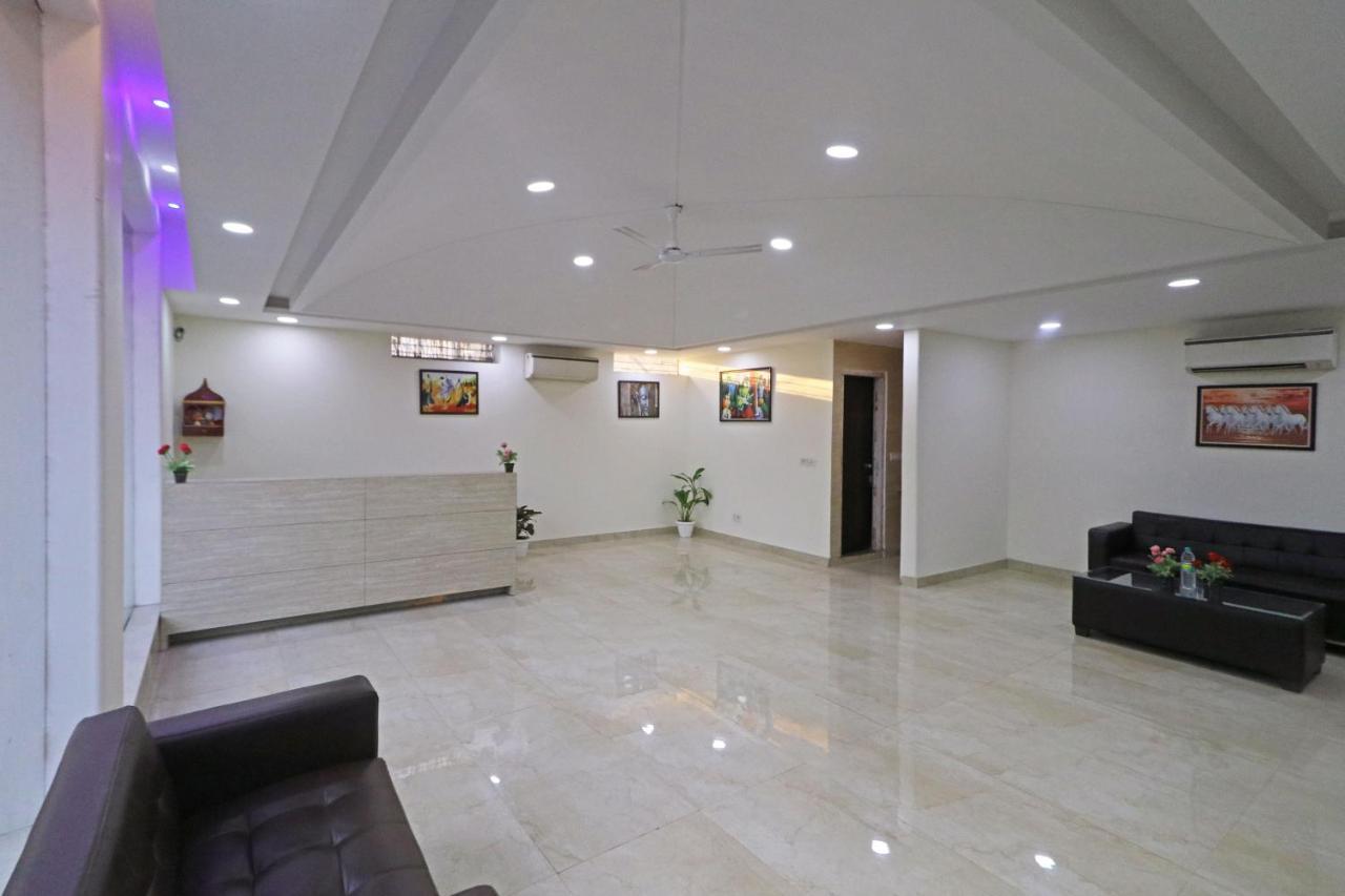 Hotel Ronit Royal Delhi Airport By D'Capitol Nuova Delhi Esterno foto
