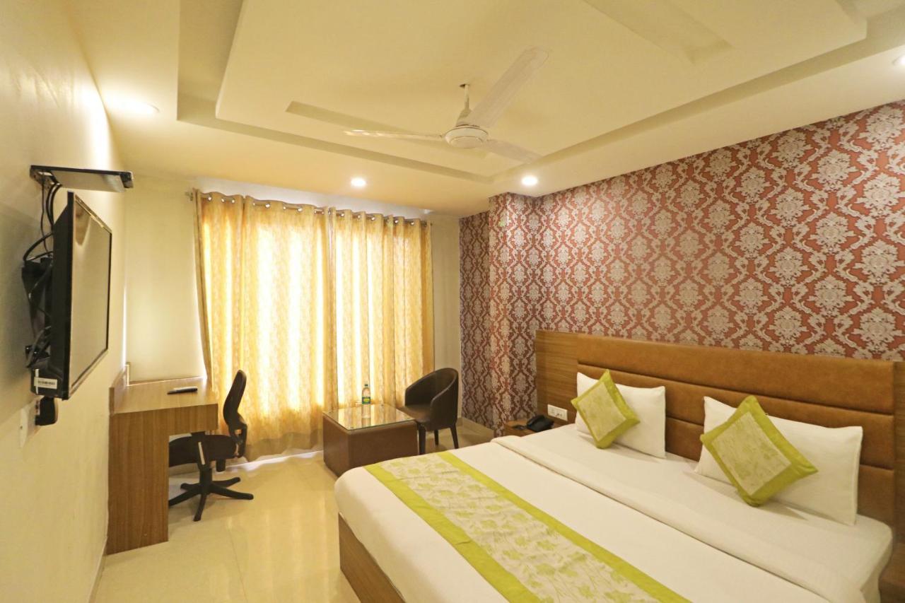 Hotel Ronit Royal Delhi Airport By D'Capitol Nuova Delhi Esterno foto
