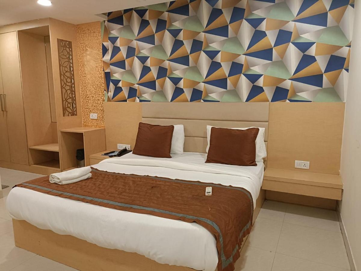 Hotel Ronit Royal Delhi Airport By D'Capitol Nuova Delhi Esterno foto