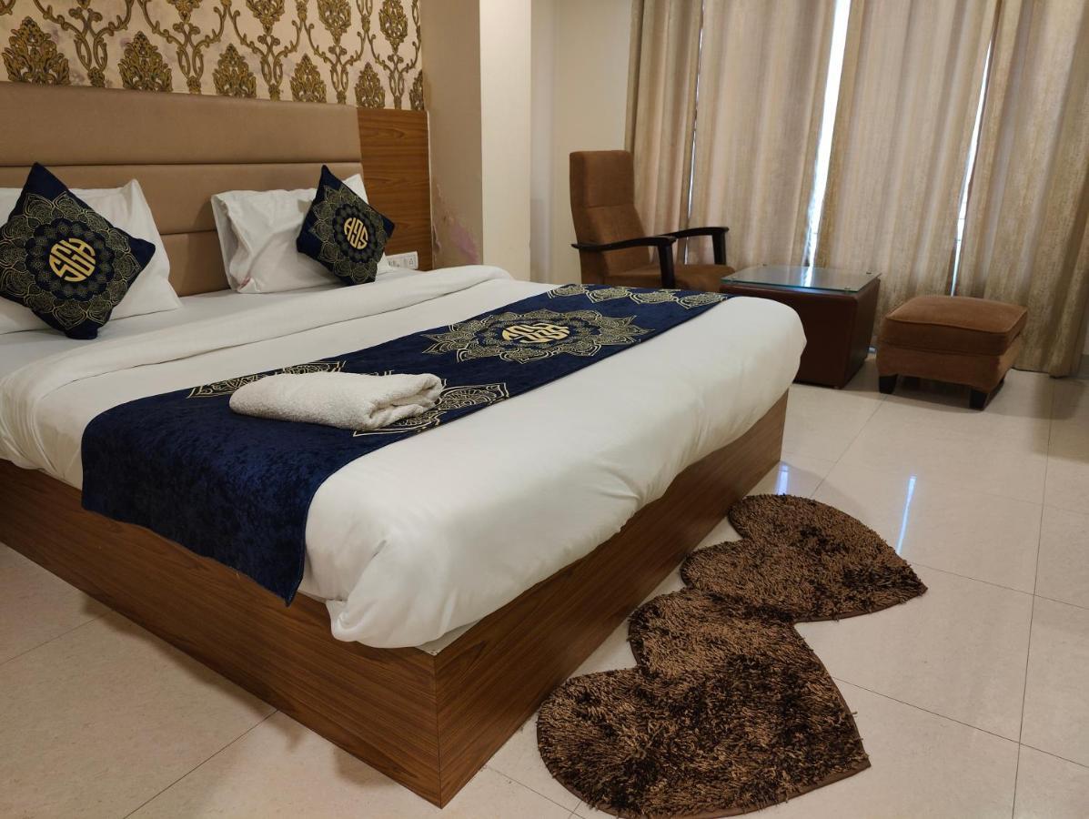 Hotel Ronit Royal Delhi Airport By D'Capitol Nuova Delhi Esterno foto