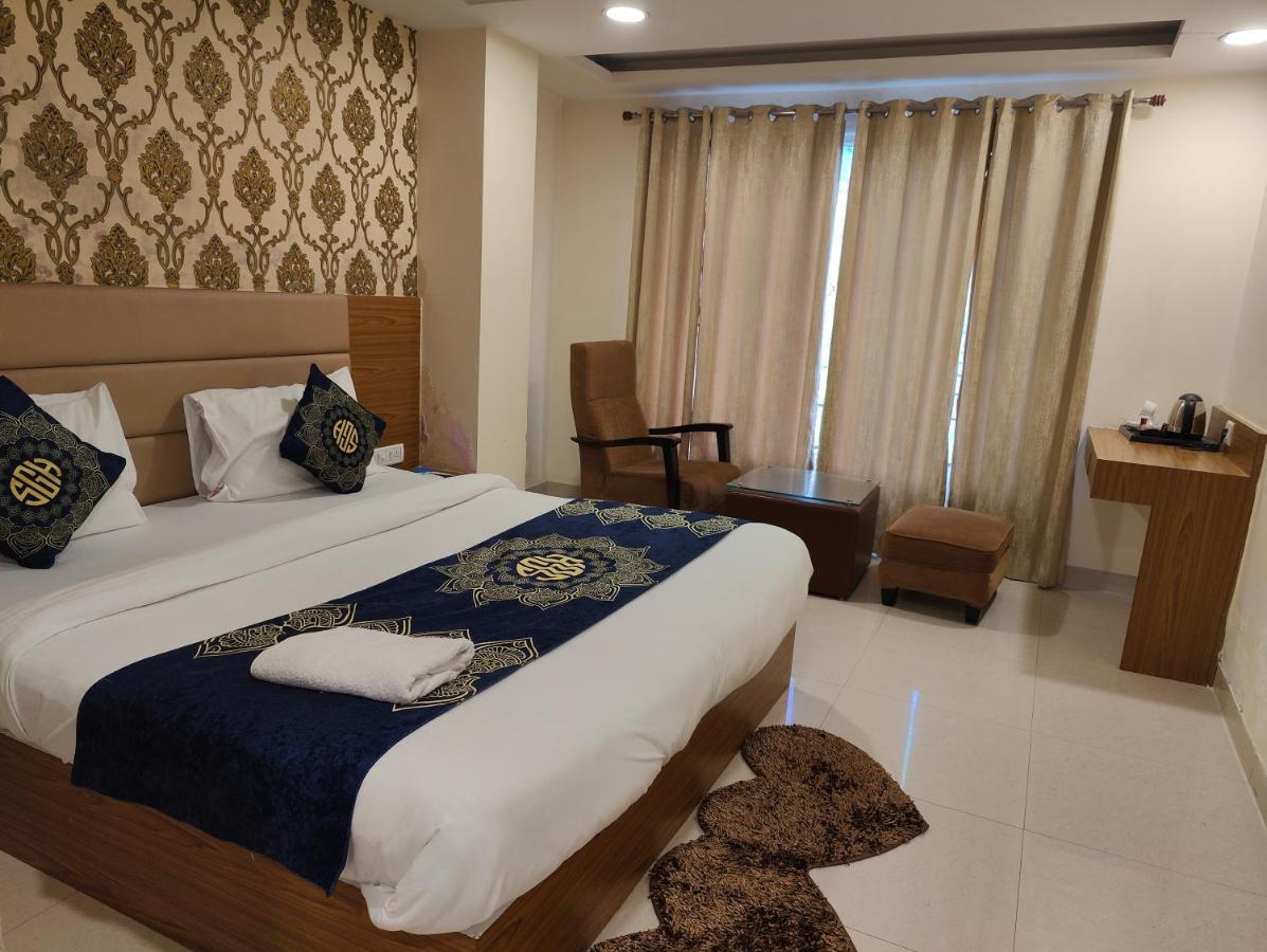 Hotel Ronit Royal Delhi Airport By D'Capitol Nuova Delhi Esterno foto