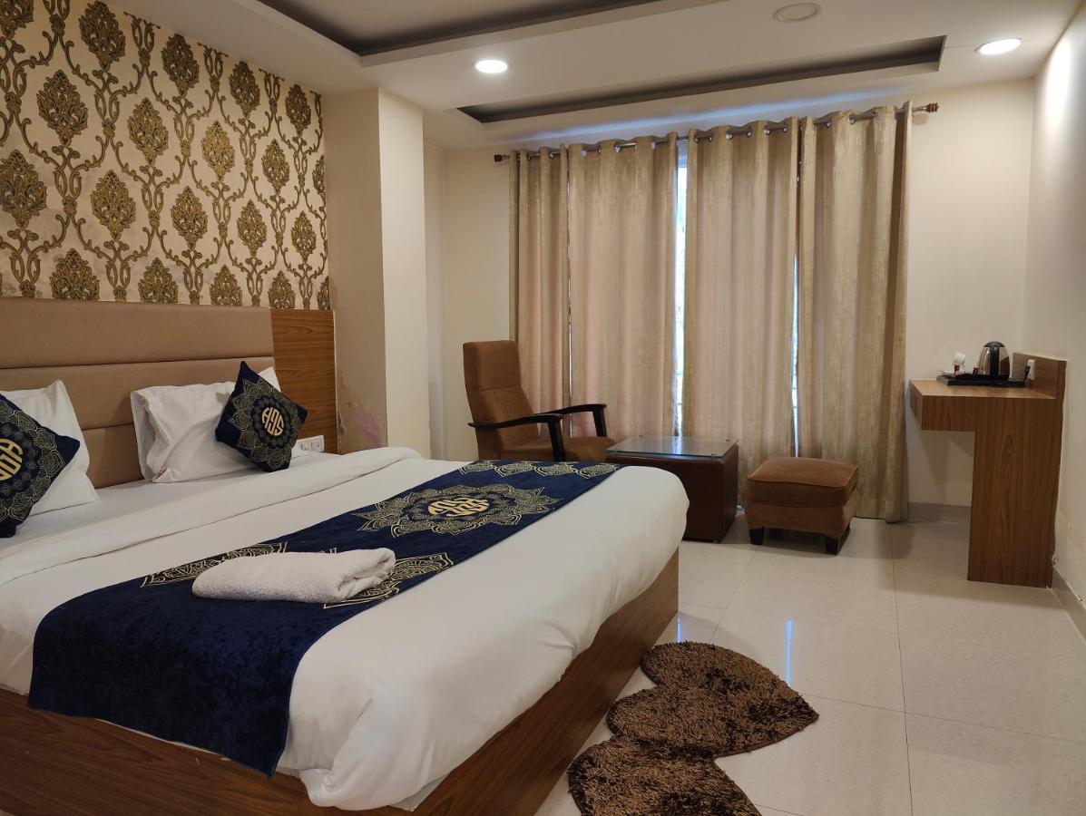 Hotel Ronit Royal Delhi Airport By D'Capitol Nuova Delhi Esterno foto