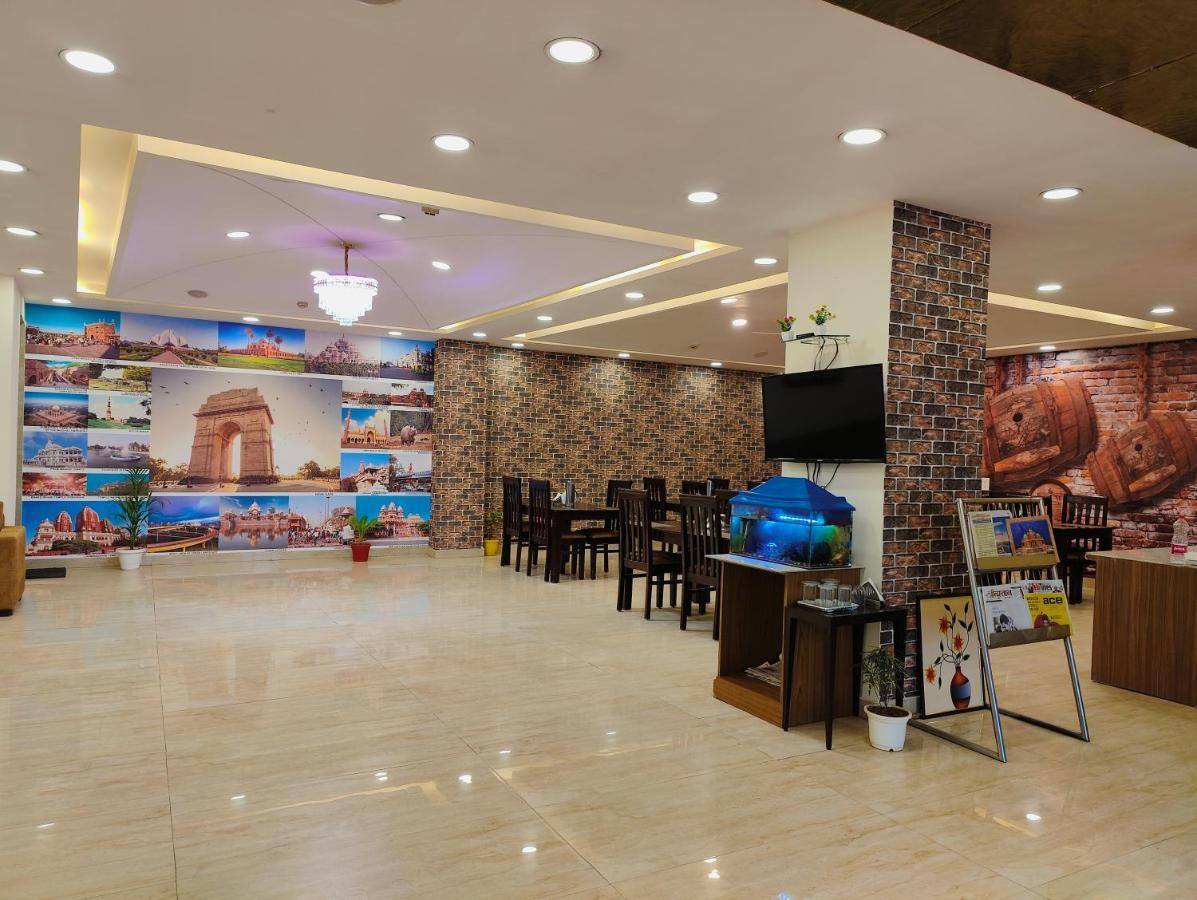 Hotel Ronit Royal Delhi Airport By D'Capitol Nuova Delhi Esterno foto