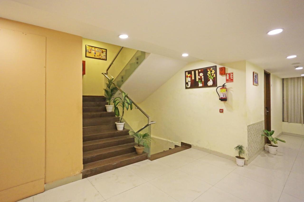 Hotel Ronit Royal Delhi Airport By D'Capitol Nuova Delhi Esterno foto