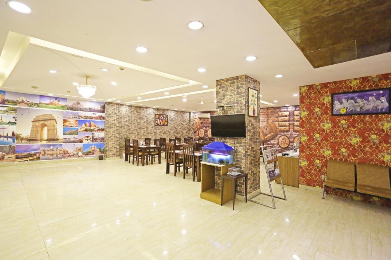 Hotel Ronit Royal Delhi Airport By D'Capitol Nuova Delhi Esterno foto