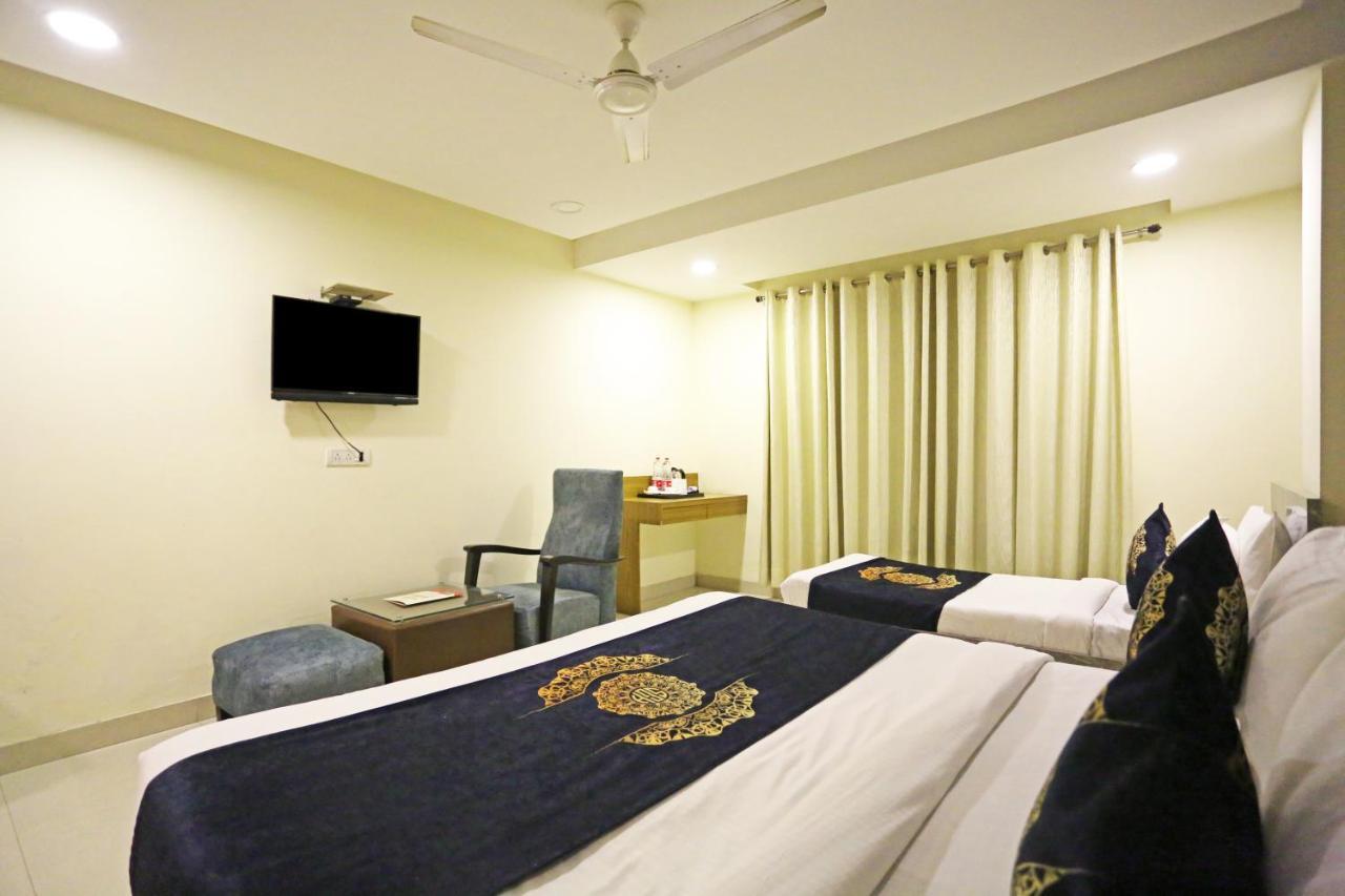 Hotel Ronit Royal Delhi Airport By D'Capitol Nuova Delhi Esterno foto