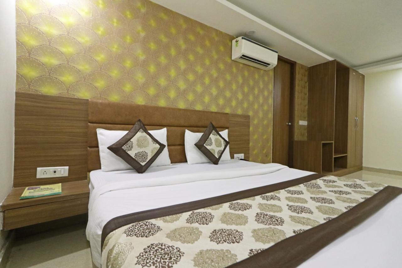 Hotel Ronit Royal Delhi Airport By D'Capitol Nuova Delhi Esterno foto