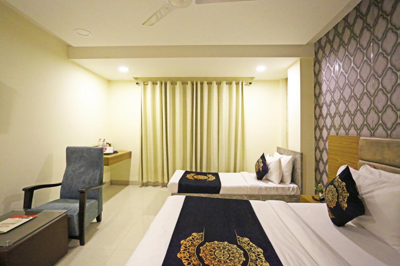 Hotel Ronit Royal Delhi Airport By D'Capitol Nuova Delhi Esterno foto