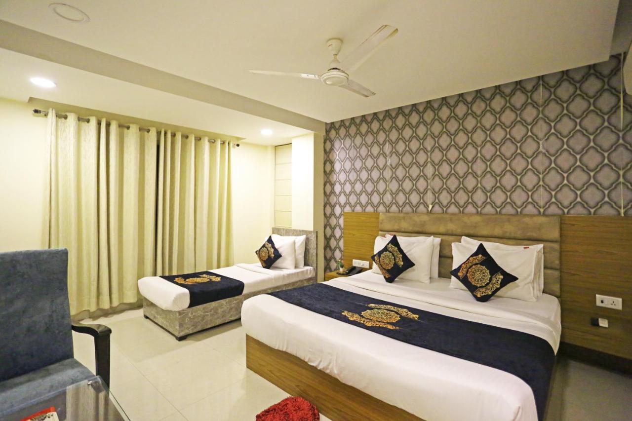 Hotel Ronit Royal Delhi Airport By D'Capitol Nuova Delhi Esterno foto