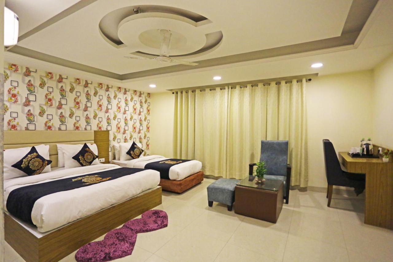 Hotel Ronit Royal Delhi Airport By D'Capitol Nuova Delhi Esterno foto