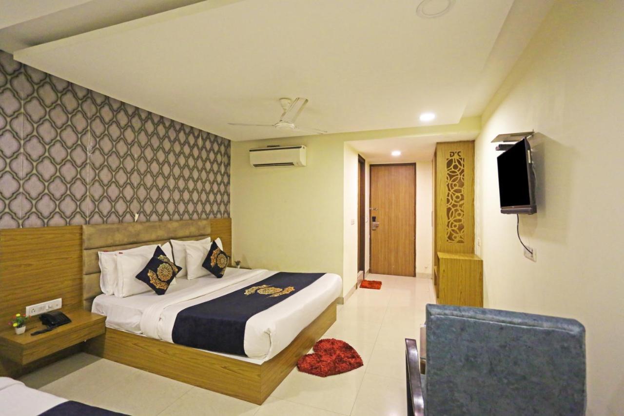 Hotel Ronit Royal Delhi Airport By D'Capitol Nuova Delhi Esterno foto