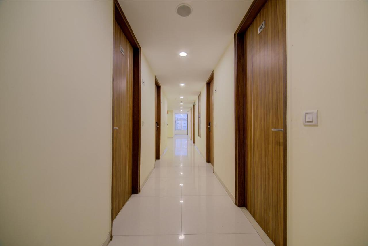 Hotel Ronit Royal Delhi Airport By D'Capitol Nuova Delhi Esterno foto