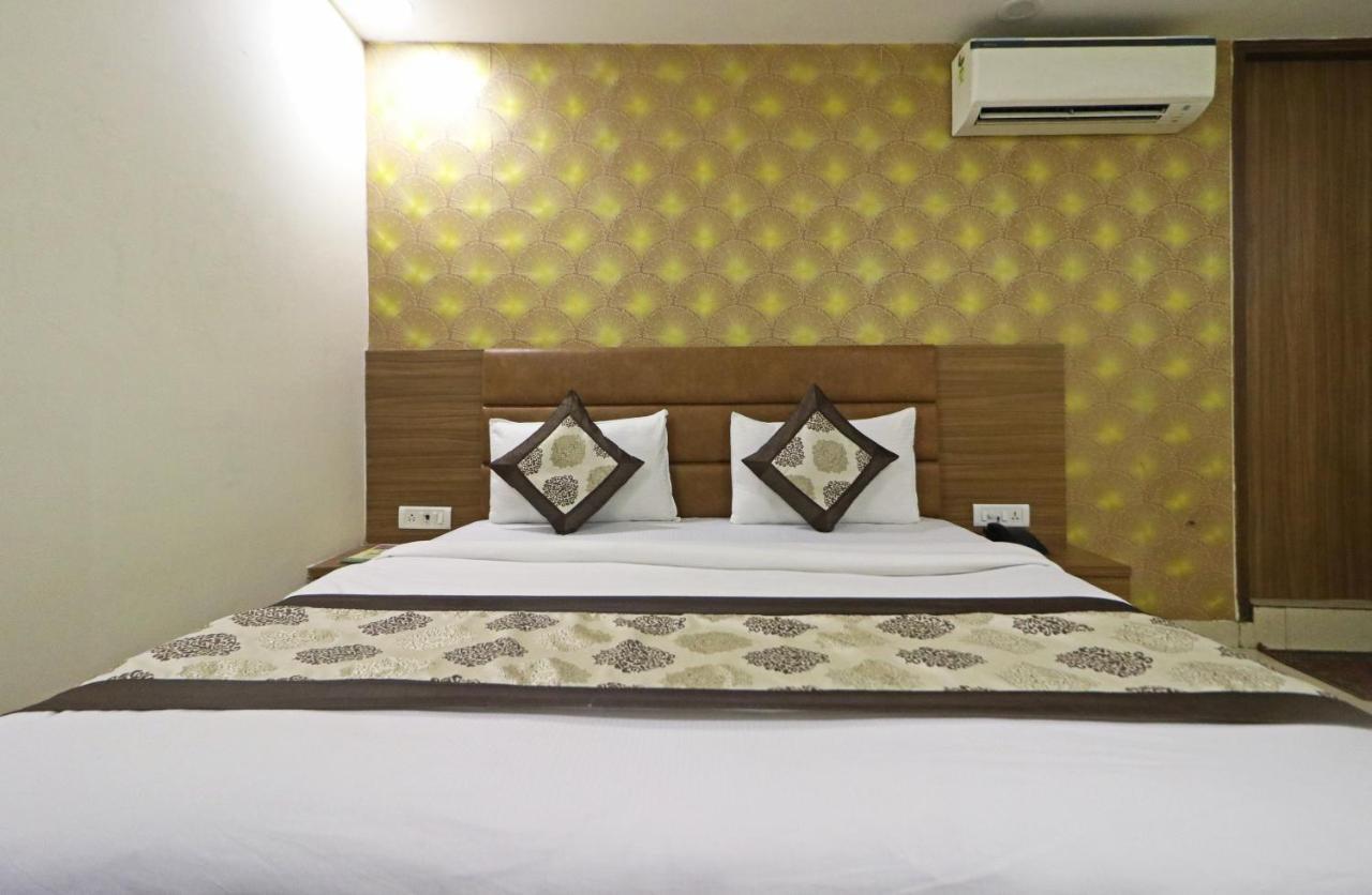 Hotel Ronit Royal Delhi Airport By D'Capitol Nuova Delhi Esterno foto